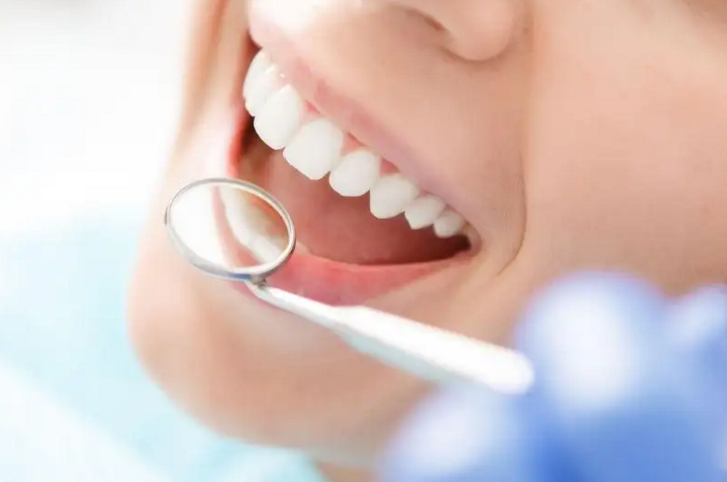 牙龈出血怎么办？牙龈出血的具体原因有哪些？